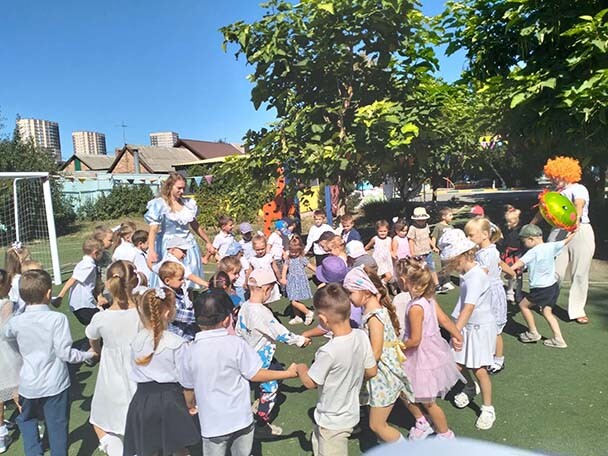 Фотография к новости «С днём знаний, дорогие наши ребята!» — 3