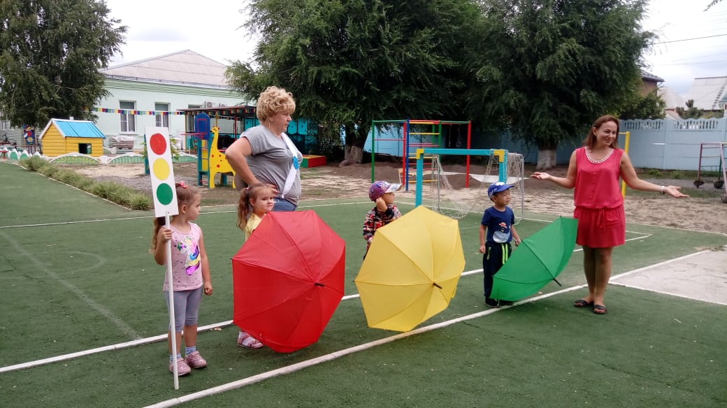 Карлсон изучает ПДД — изображение 1